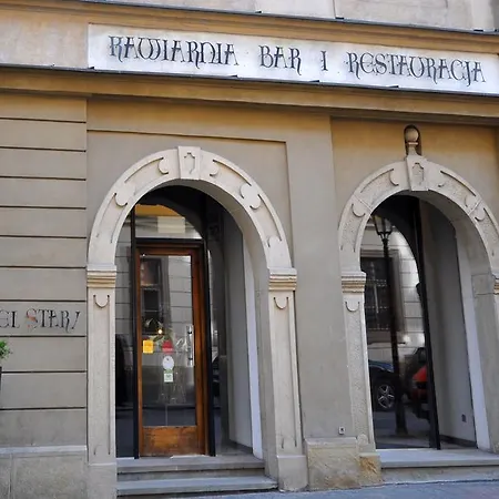斯塔利酒店