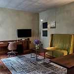 スターリー ホテル 5*
