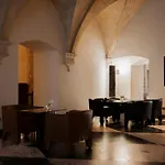 Stary Hotell 5*